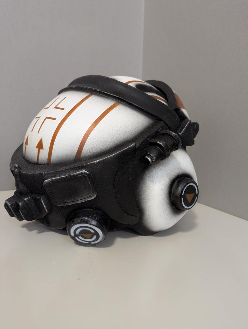 Viper Retro Sci-Fi Pilot Helmet — Comm-Dome Edition
