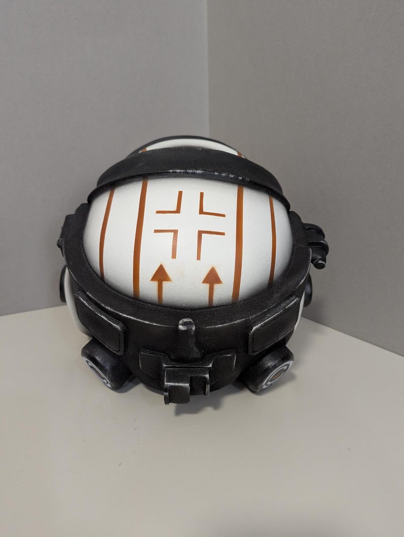 Viper Retro Sci-Fi Pilot Helmet — Comm-Dome Edition
